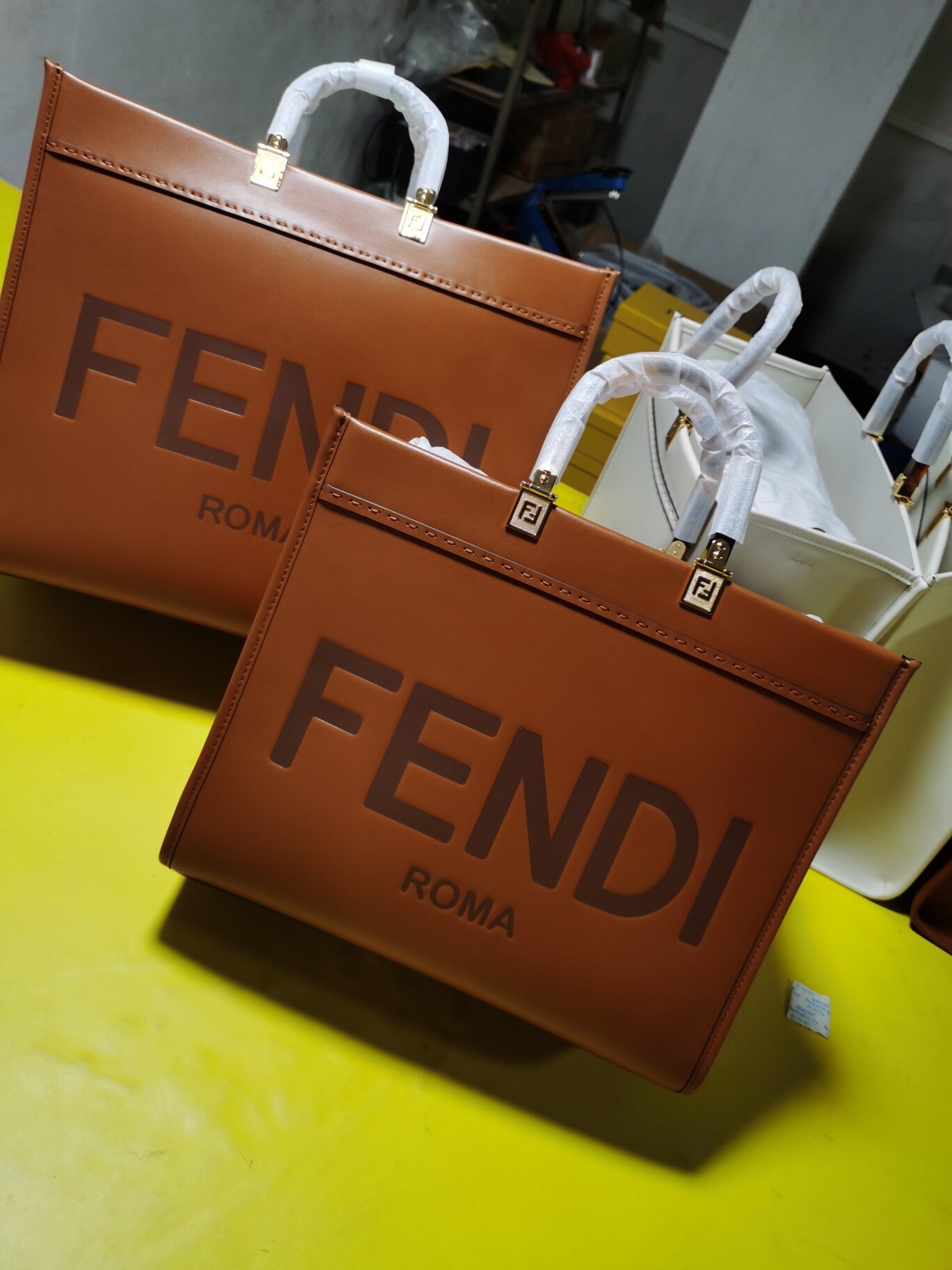 FENDI hand